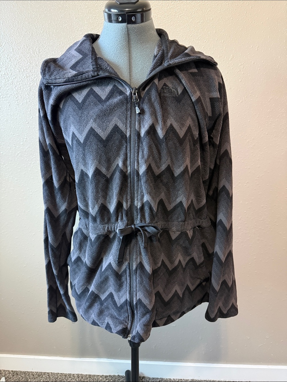 The North Face Women's Gray Chevron Zip Hooded Jacket